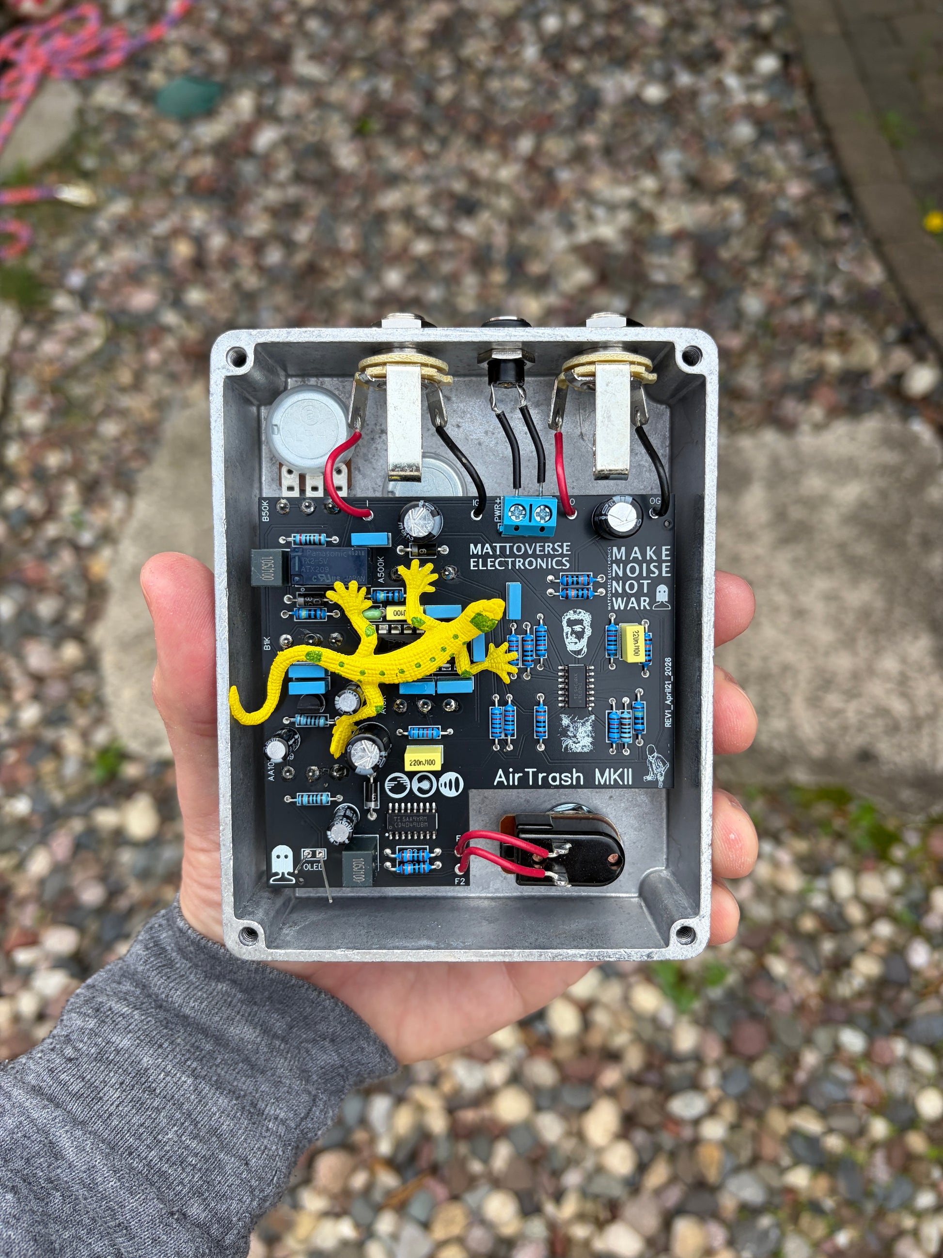 Mattoverse AirTrash MKII – Mattoverse Electronics